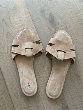 ZARA Women's Tan Suede Slide Sandals